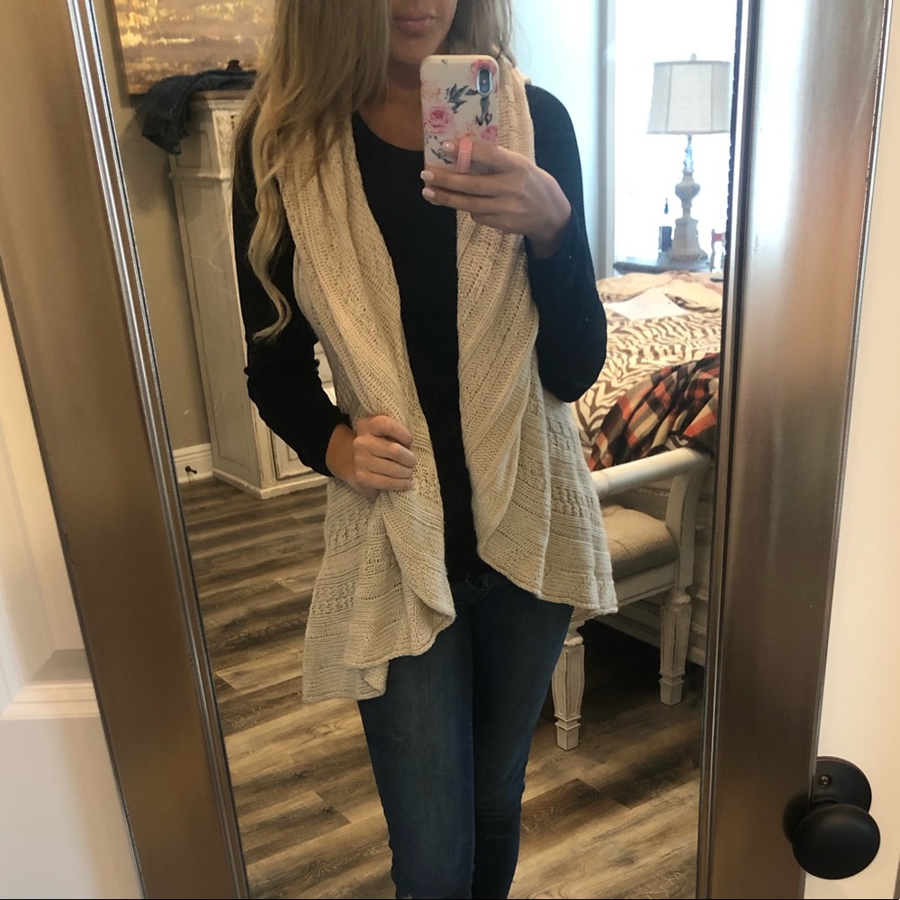 Boutique Cream Sweater Vest!